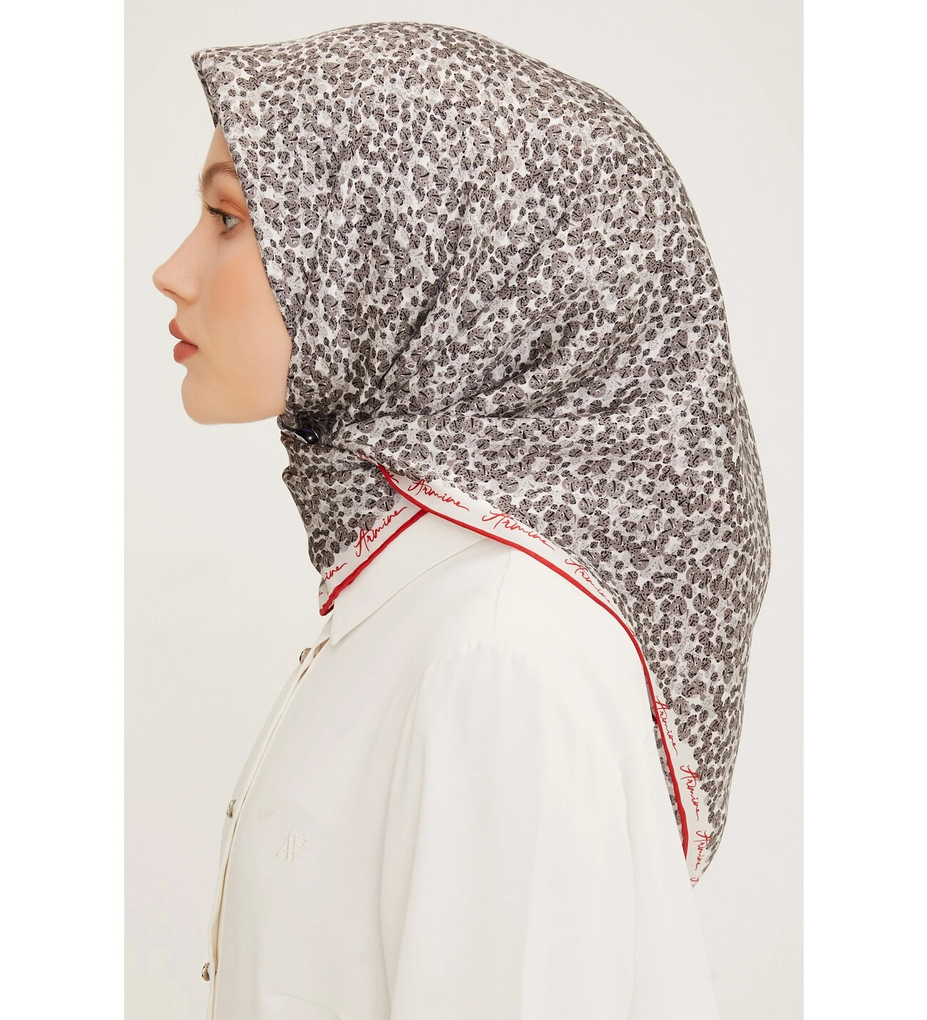 Armine Twill İpek Eşap 8947D