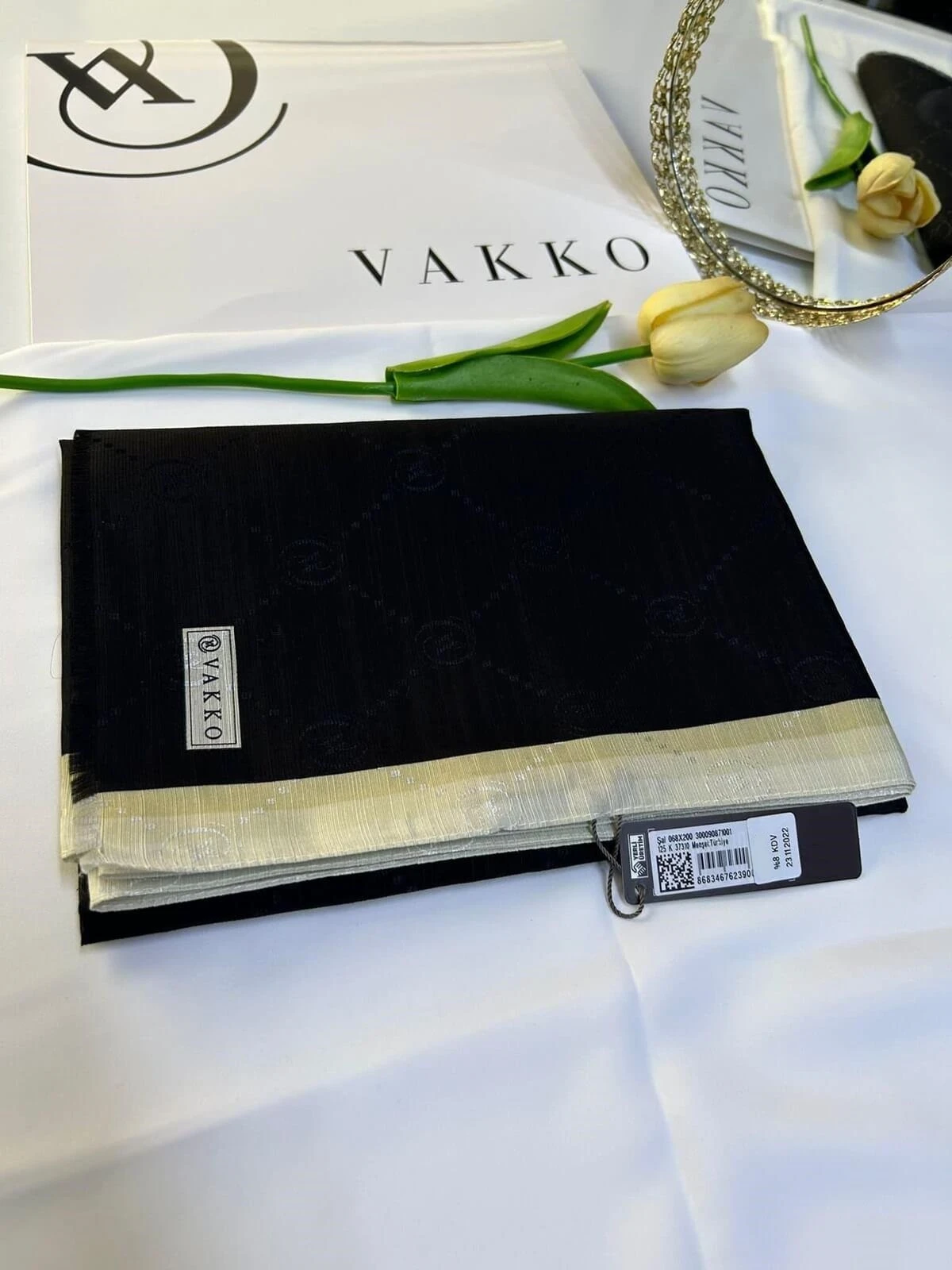 0749 Vakko Monogram Şal