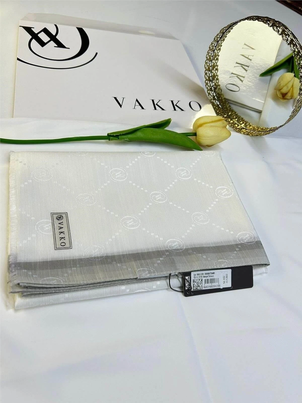 0873 Vakko Monogram Şal