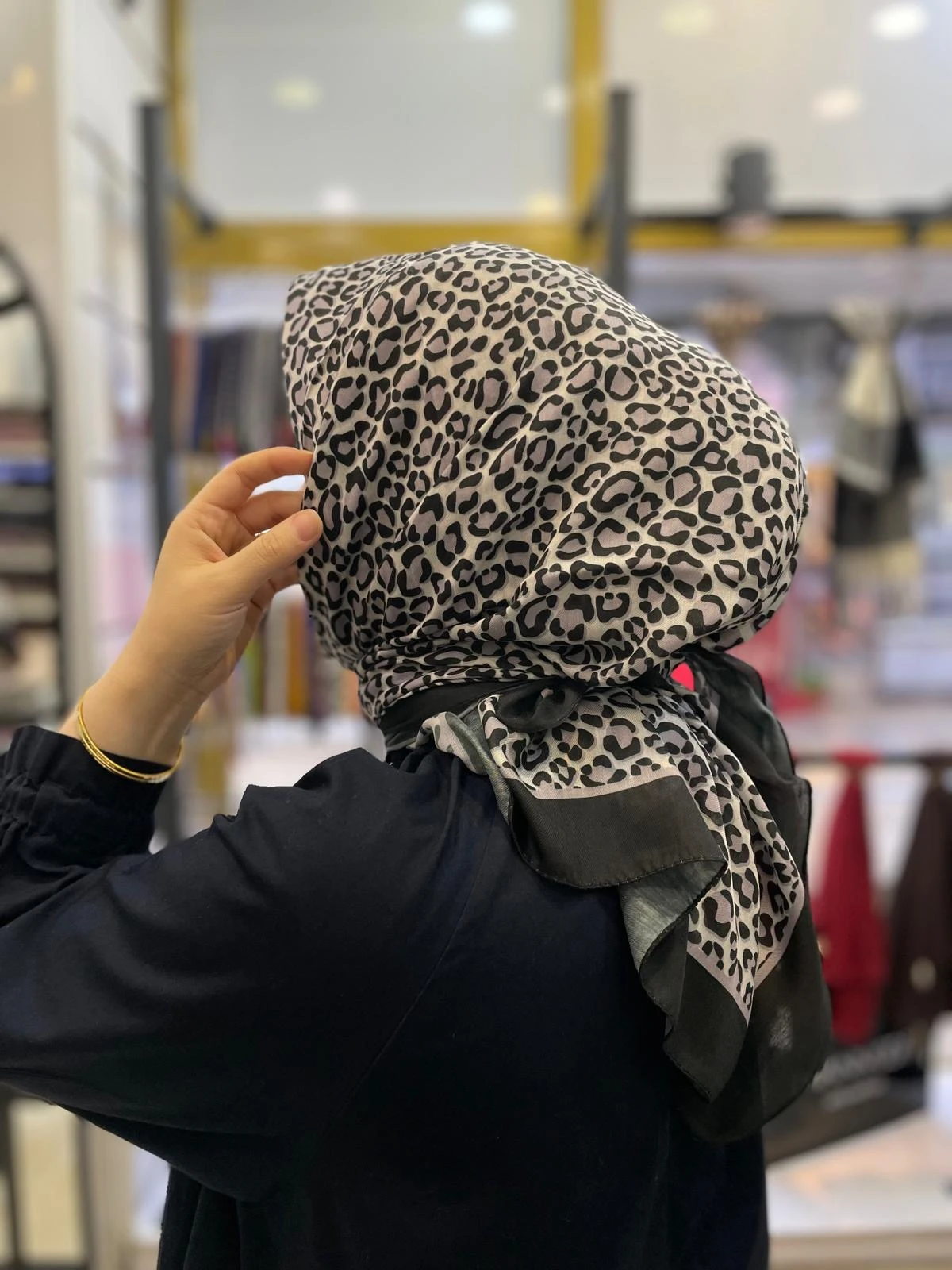 Leylak Siyane Scarf Leopar Desenli Pamuk Eşarp