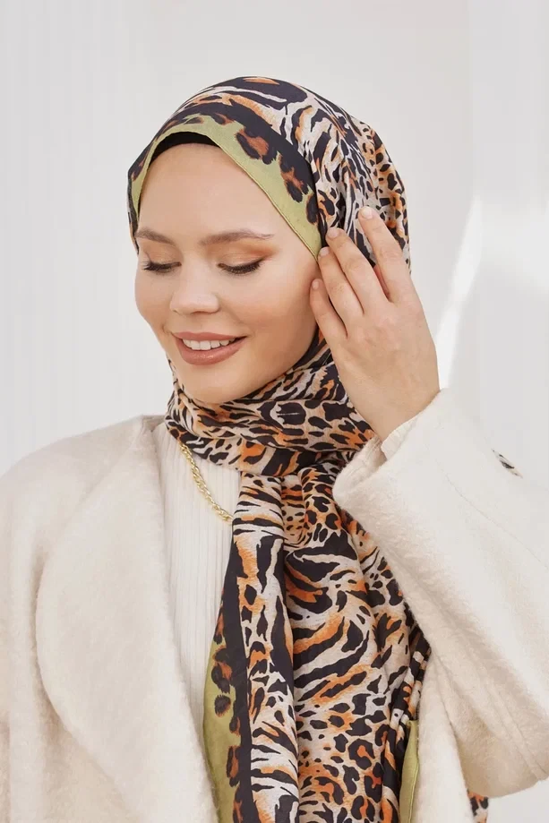 Fıstık Yeşili Loryan Scarf Diamond Leopar Şal