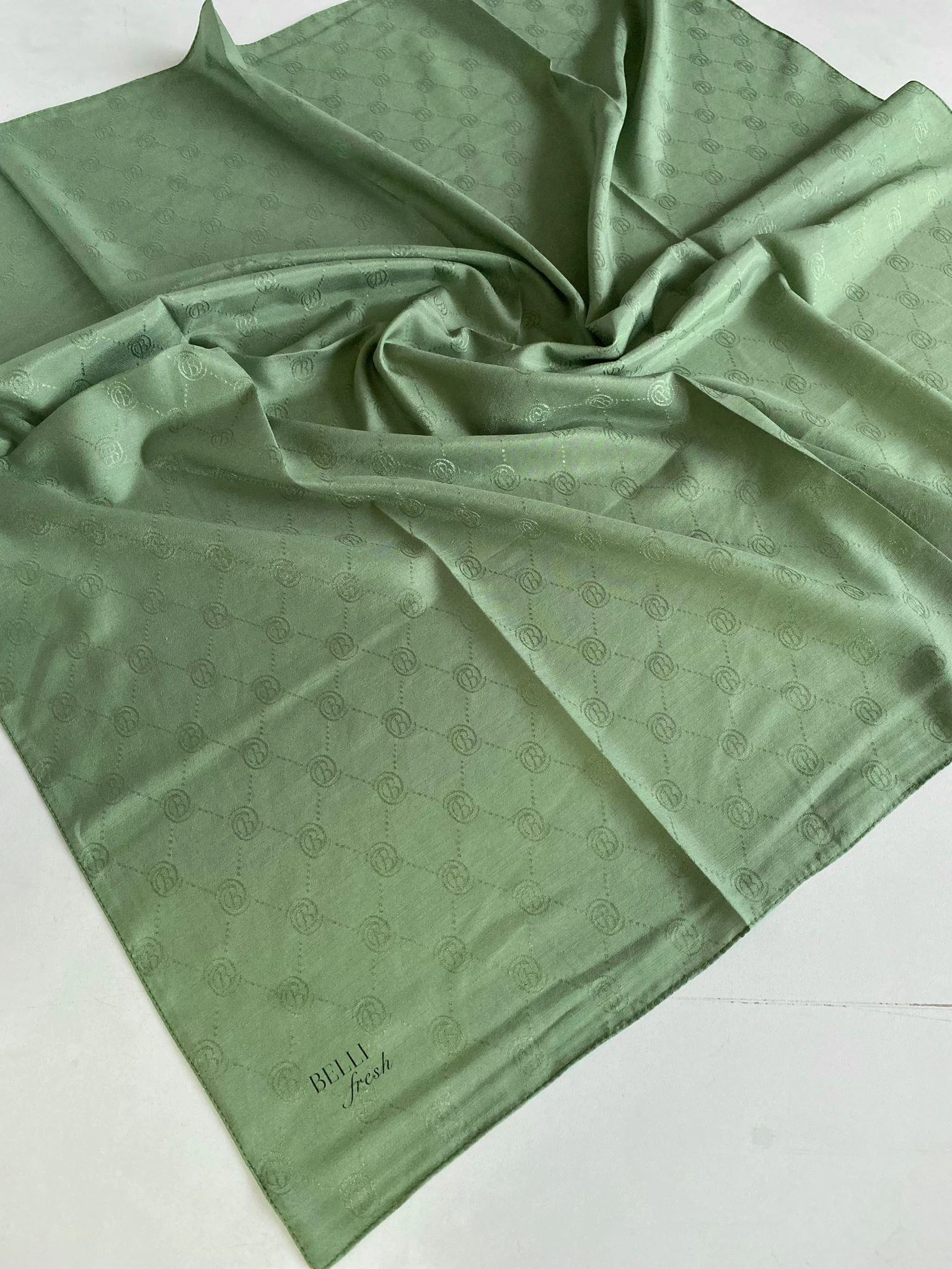 85 Belli Fresh Monogram Eşarp 2